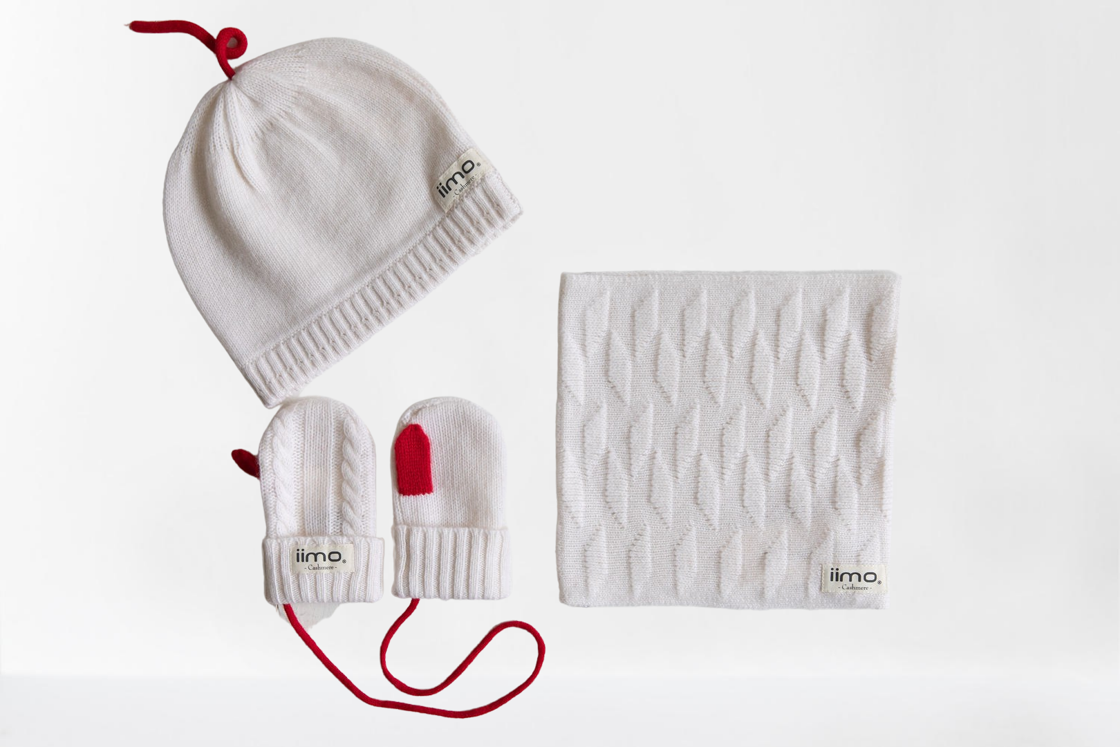 iimo Cashmere Collection featuring a scarf, hat, and gloves in soft 100% cashmere, perfect for toddlers.