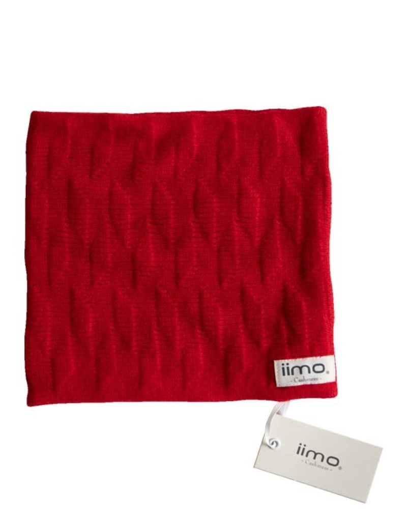 iimo Cashmere Collection featuring a scarf, hat, and gloves in soft 100% cashmere, perfect for toddlers.