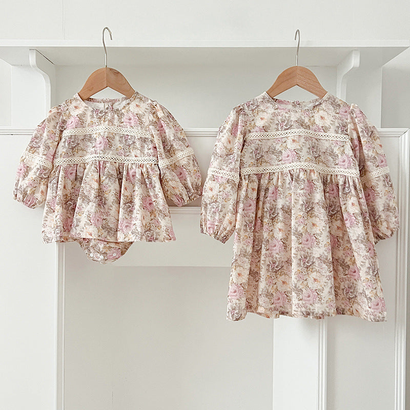 New Design Autumn Floral Print Baby Kids Crew Neck Patchwork Onesies in pink and light pink colors, featuring a floral pattern.