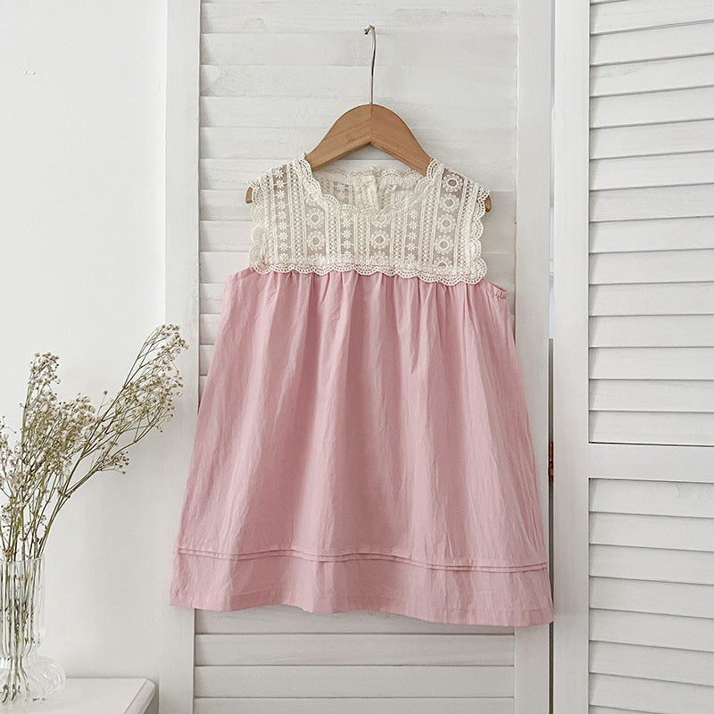 A summer dress for baby girls featuring a floral pattern and embroidery lace, available in pink, light pink, beige, and apricot colors.