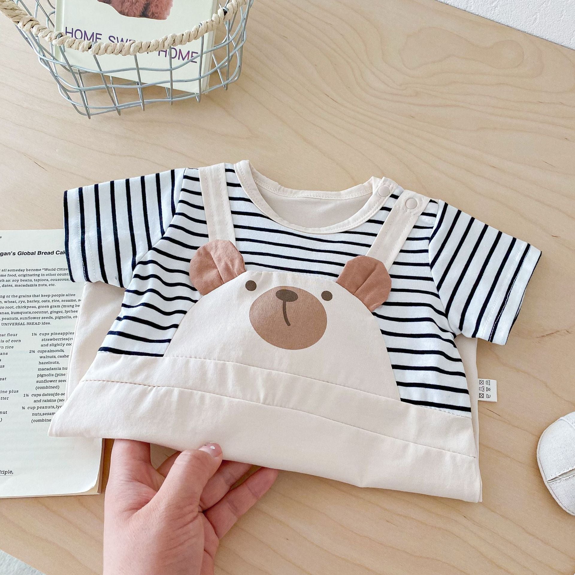 New Design Summer Baby Kids Unisex Teddy Bear Pattern Crew Neck Short in apricot color, made from soft cotton, suitable for boys and girls.