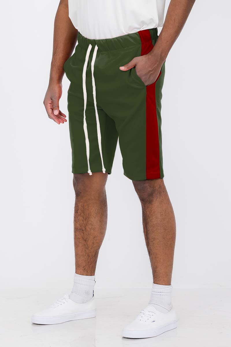 A pair of stylish Single Stripe Shorts featuring an elastic waist and drawstring, perfect for casual wear and comfort.