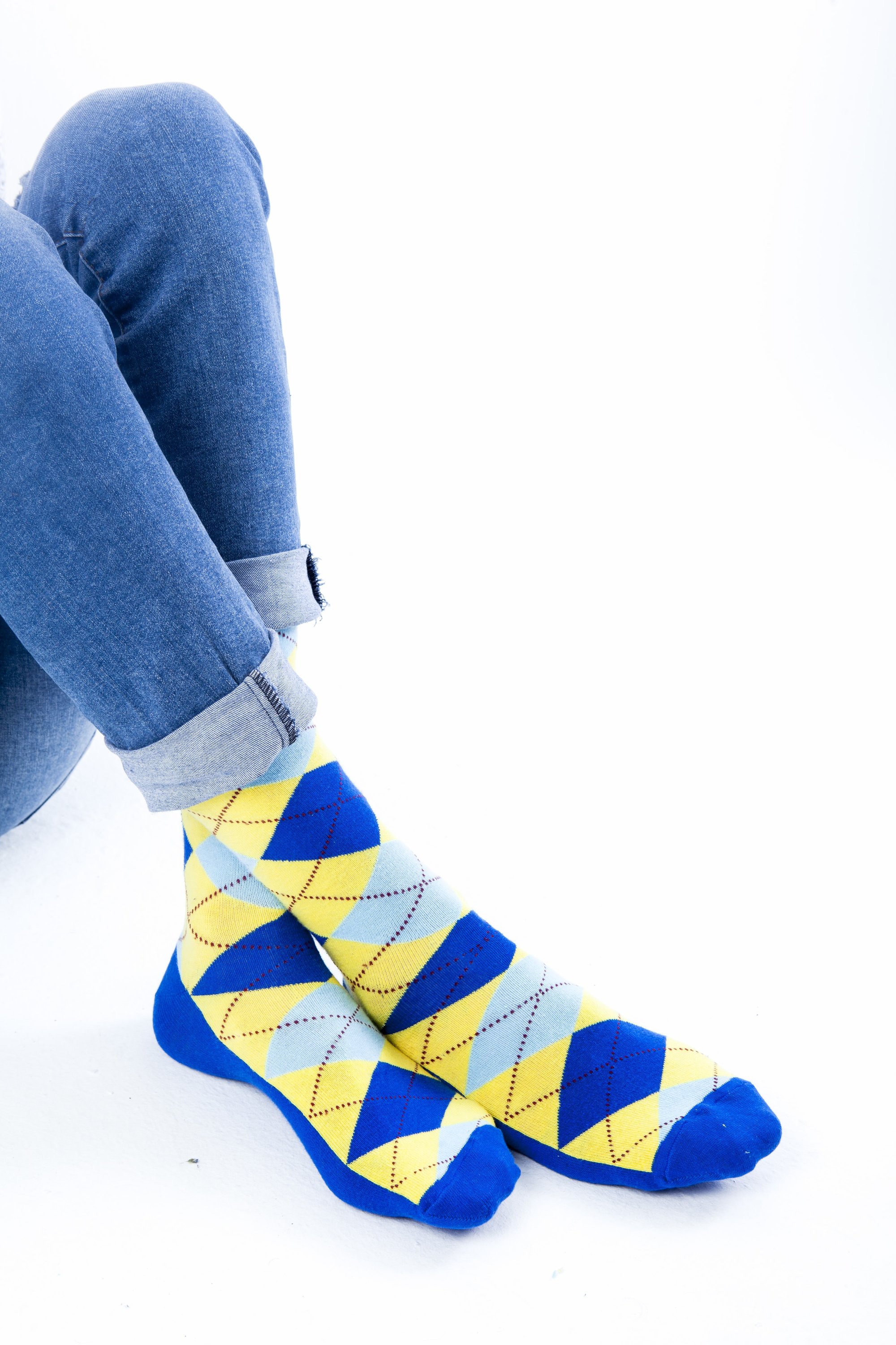 Men's Admiral Lemon Argyle Socks featuring a vibrant lemon color and stylish argyle pattern, perfect for adding flair to any outfit.