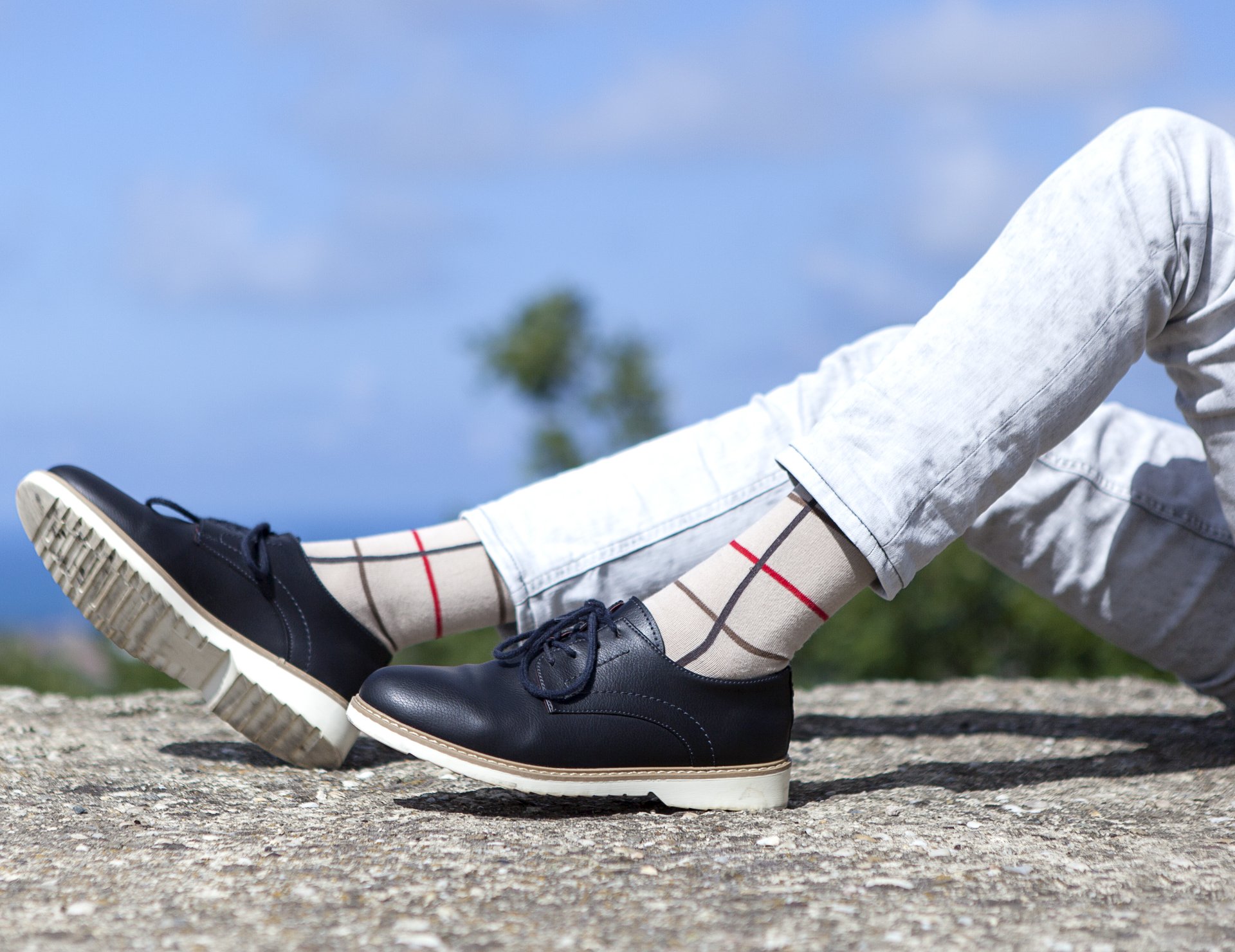 Men's beige stripe socks made from soft Turkish cotton, featuring a trendy design suitable for various occasions.