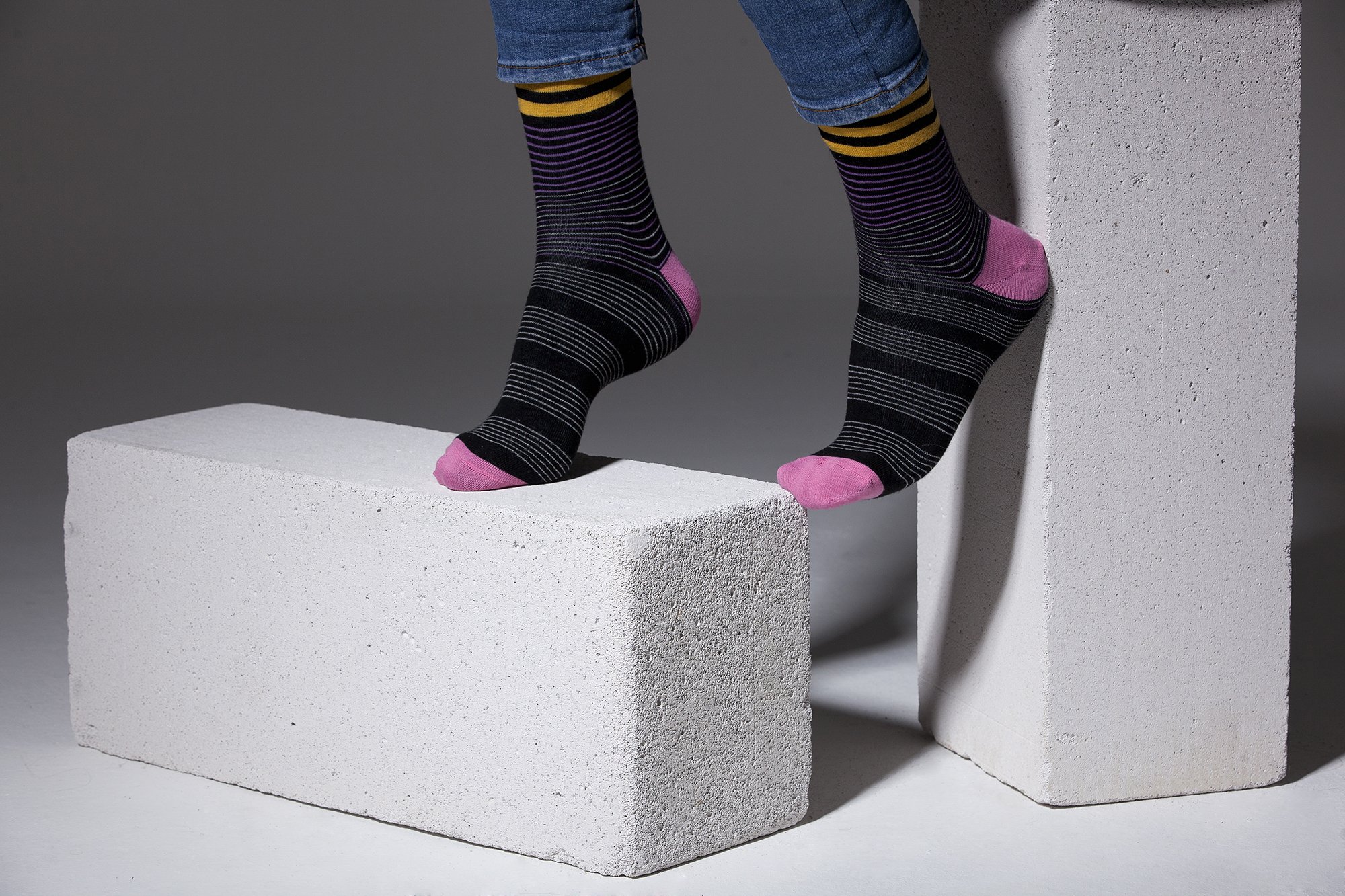 Men's black thin stripe socks made from soft Turkish cotton, featuring a stylish design for comfort and elegance.