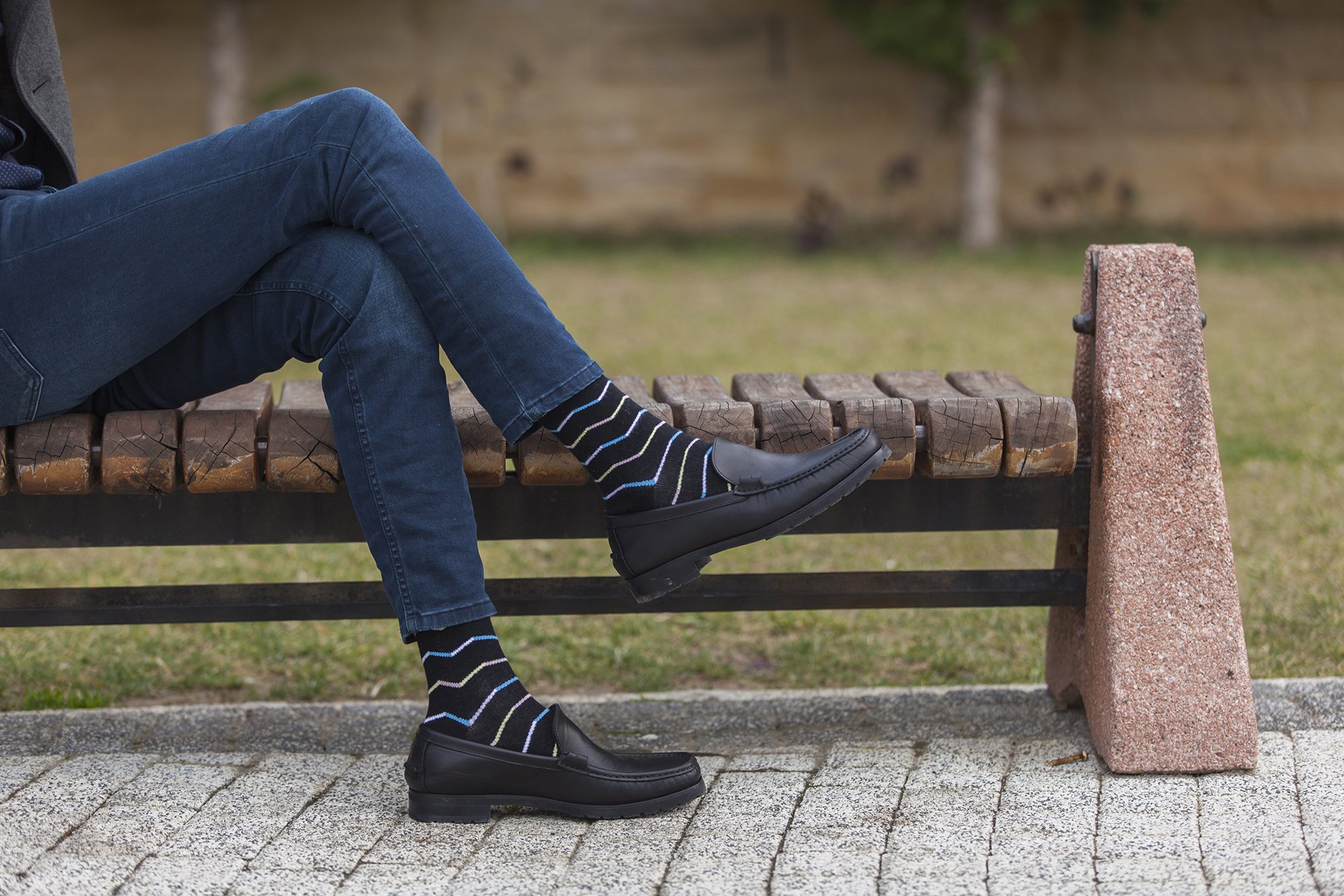 Men's Black Zig Zag Socks featuring a trendy zig zag pattern, made from soft Turkish cotton blend for comfort and style.