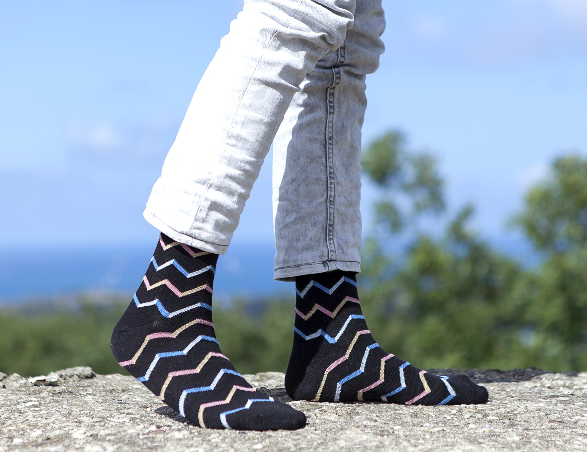 Men's Black Zig Zag Socks featuring a trendy zig zag pattern, made from soft Turkish cotton blend for comfort and style.