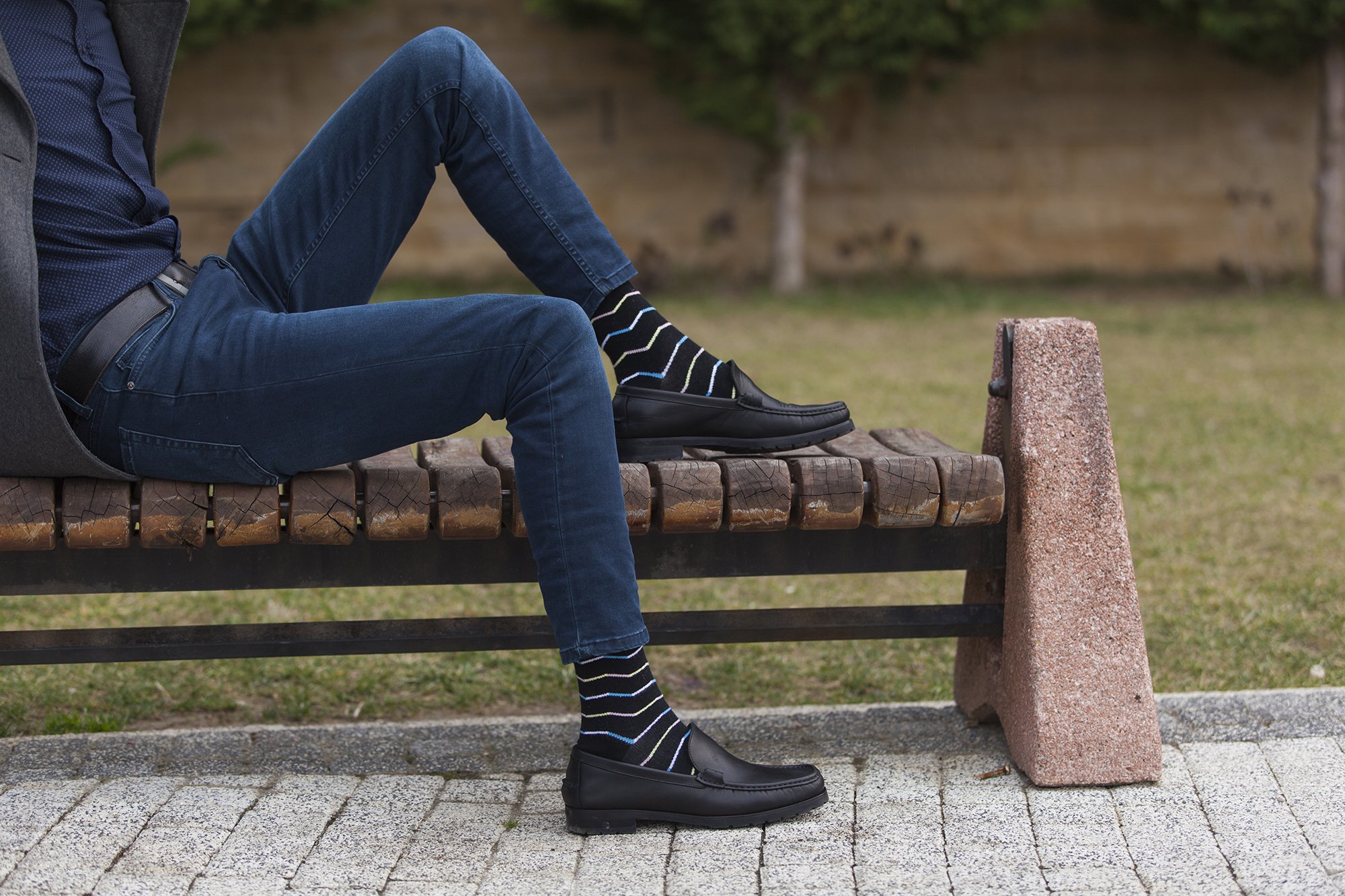 Men's Black Zig Zag Socks featuring a trendy zig zag pattern, made from soft Turkish cotton blend for comfort and style.