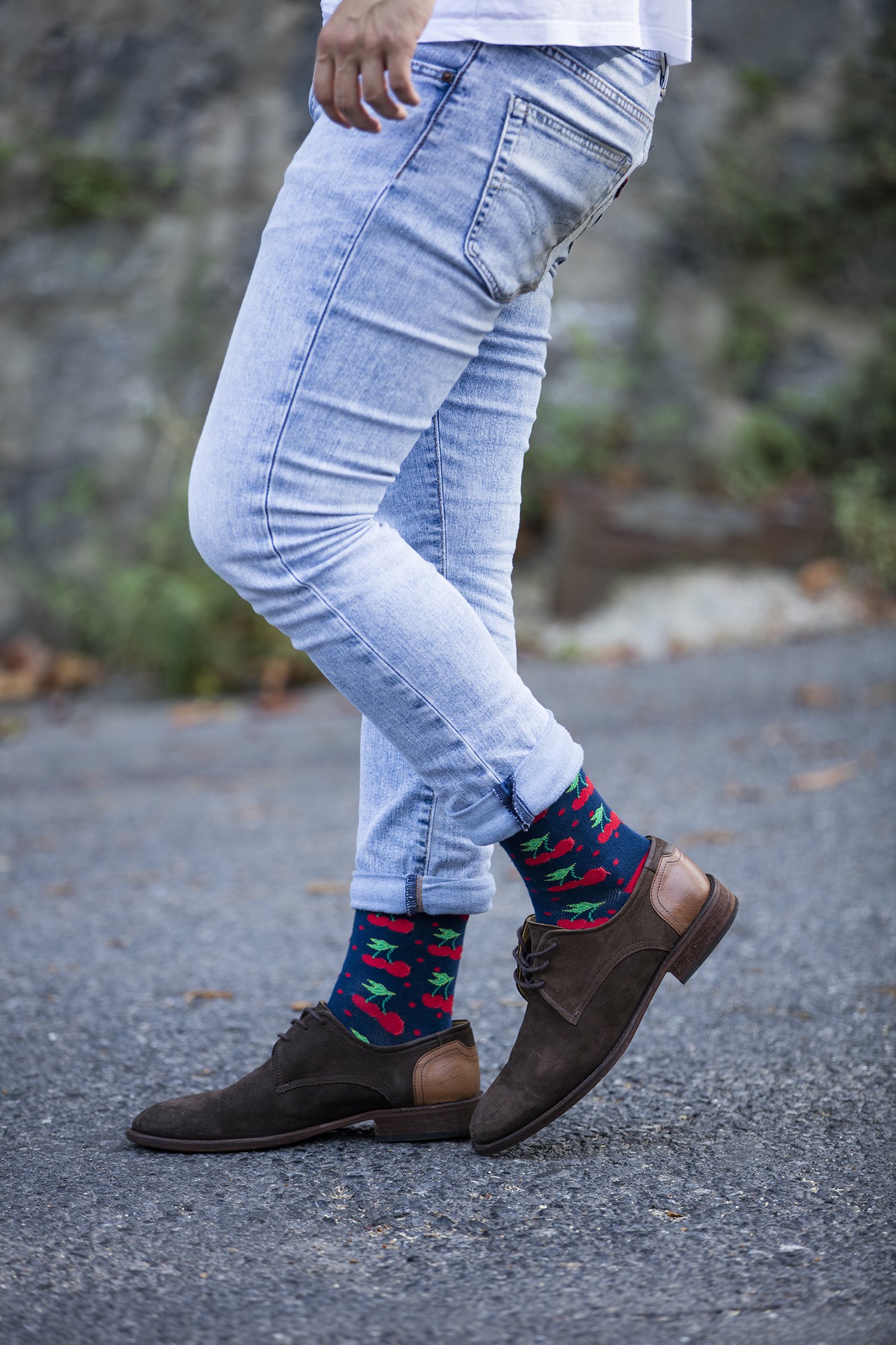 Men's Cheerful Fruits Socks featuring colorful fruit patterns, made from soft Turkish cotton for comfort and style.