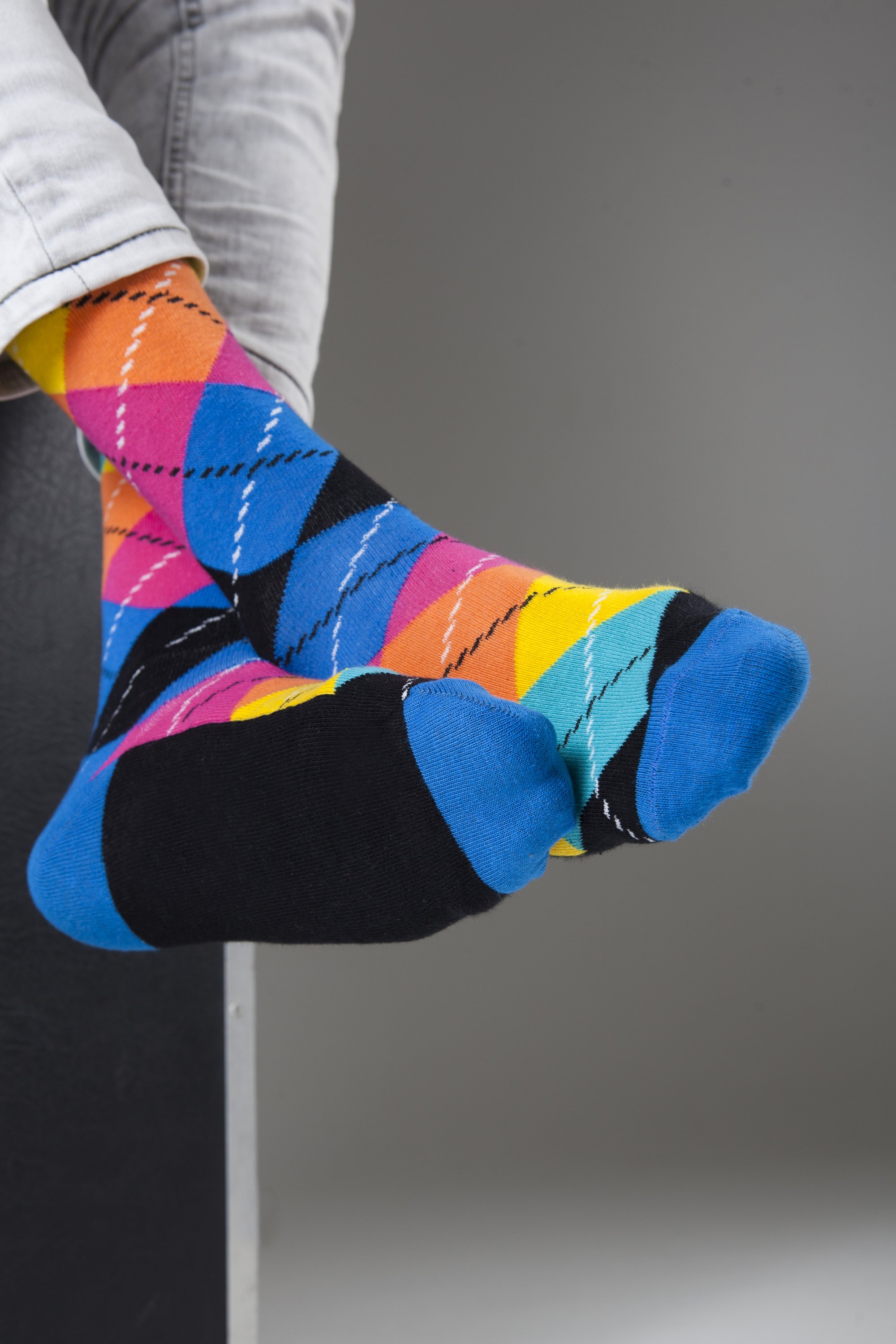 Men's Chic Mix Set Socks featuring colorful designs and premium Turkish cotton for comfort and style.