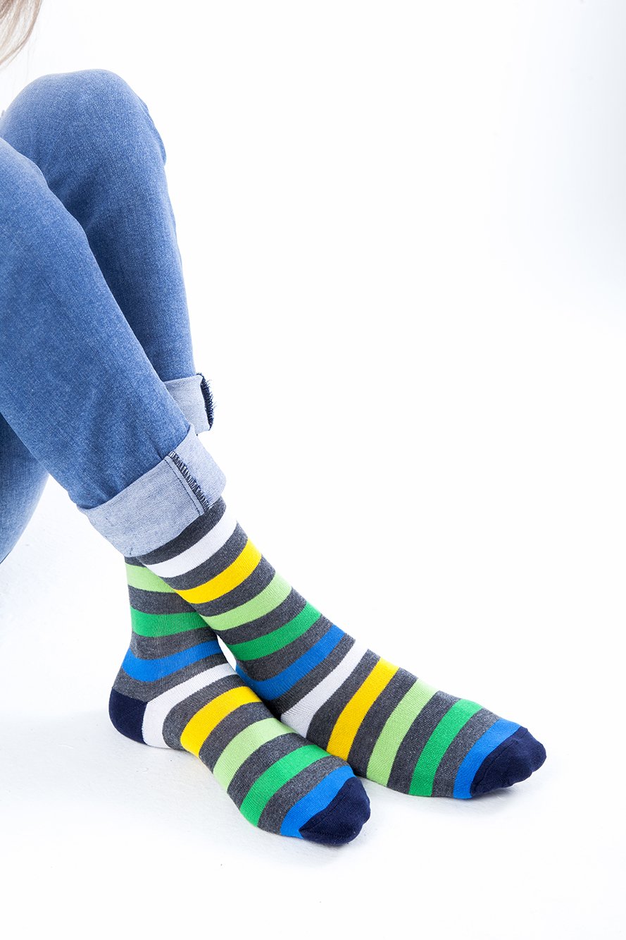 Men's Chic Mix Set Socks featuring colorful designs and premium Turkish cotton for comfort and style.