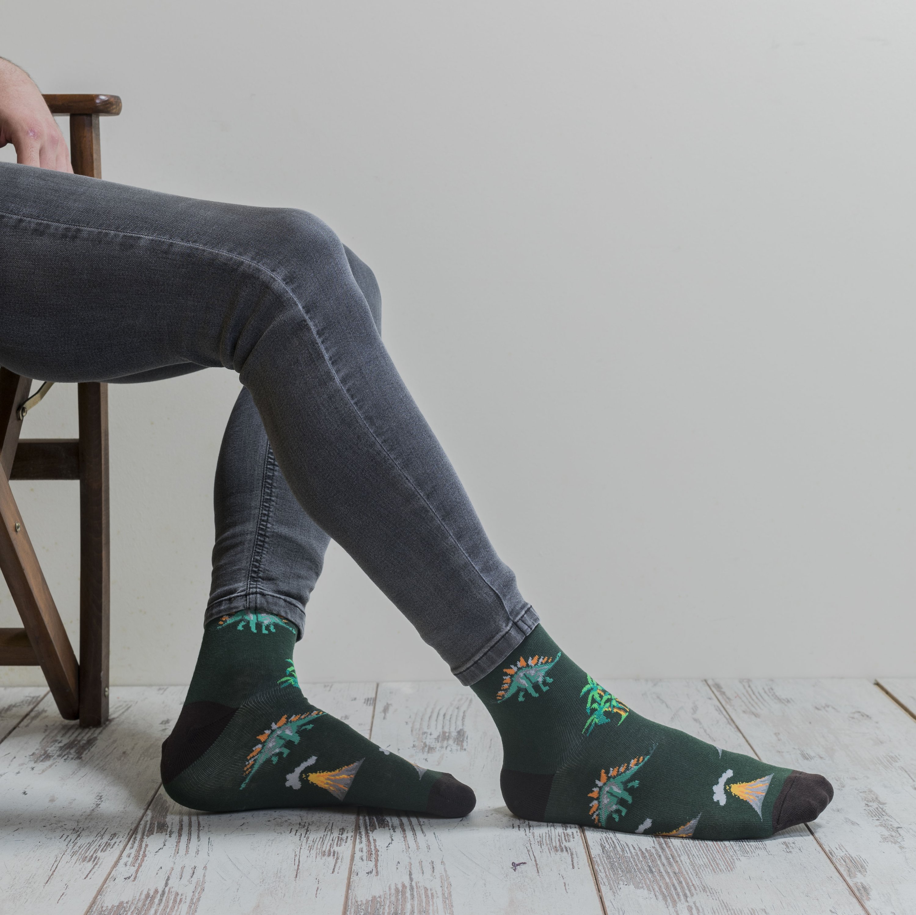 Men's Dinosaur Socks featuring colorful dinosaur patterns, made from soft Turkish cotton for comfort and style.