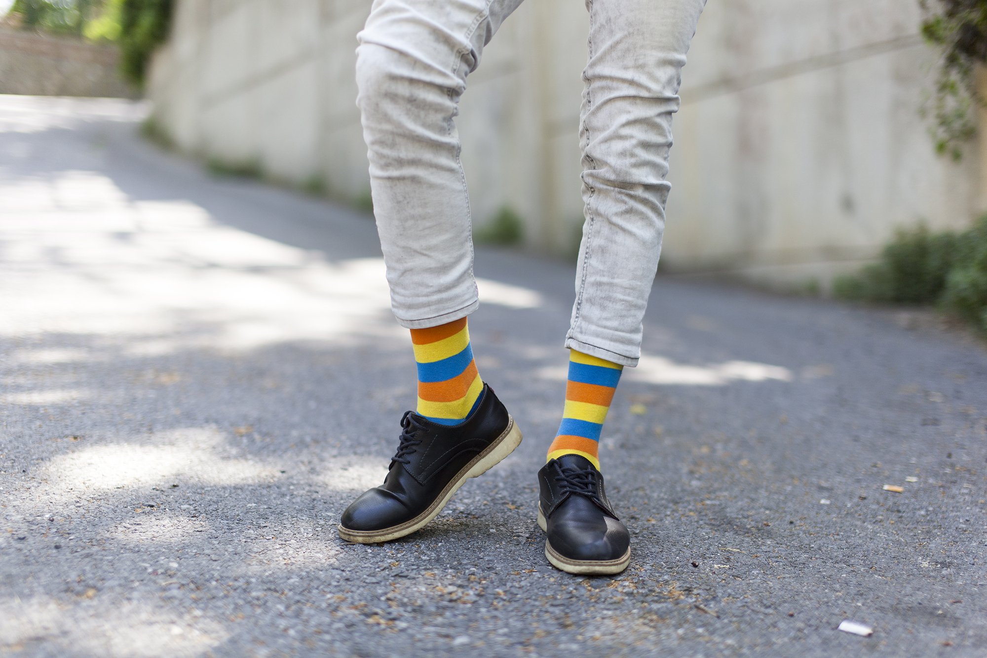 Men's Golden Bird Stripe Socks featuring colorful patterns and premium Turkish cotton for comfort and style.