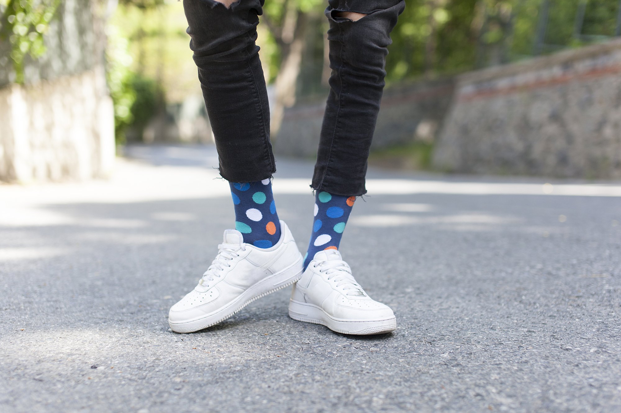 Men's Mixed Blue Dot Socks featuring a vibrant blue dot pattern, made from soft Turkish cotton for comfort and style.