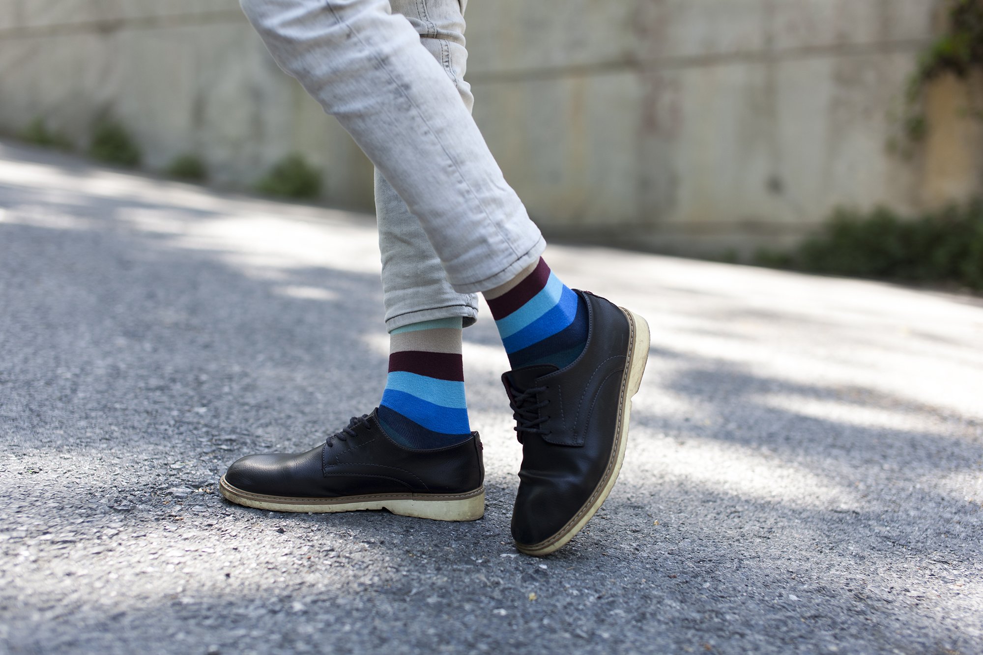 Men's Rainbow Stripes Socks featuring vibrant colors and patterns, made from soft Turkish cotton for comfort.