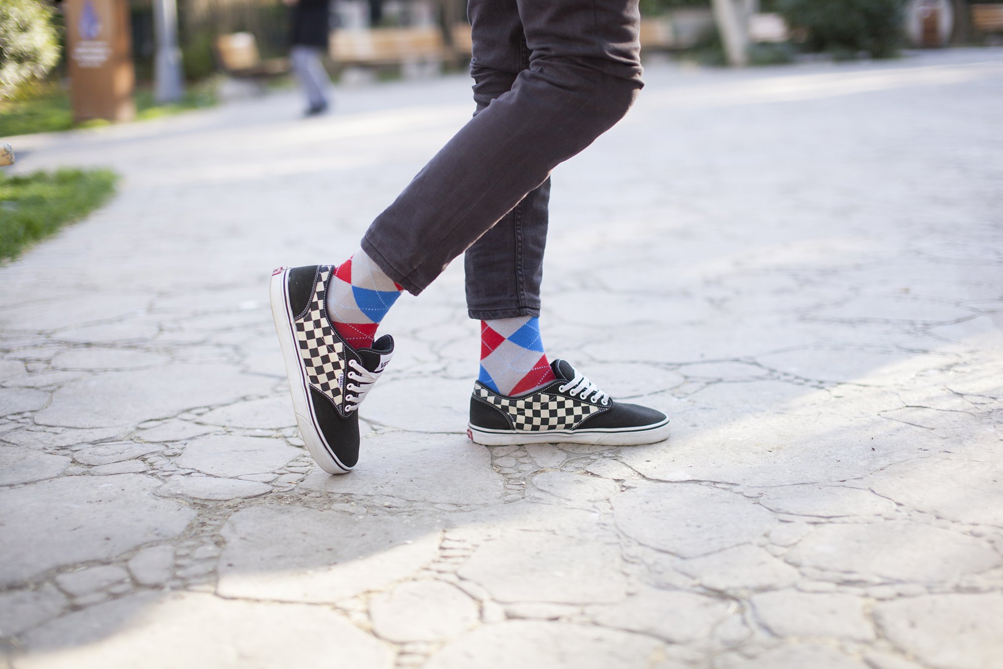 Men's Red Stone Argyle Socks featuring a vibrant pattern, made from soft Turkish cotton for comfort and style.