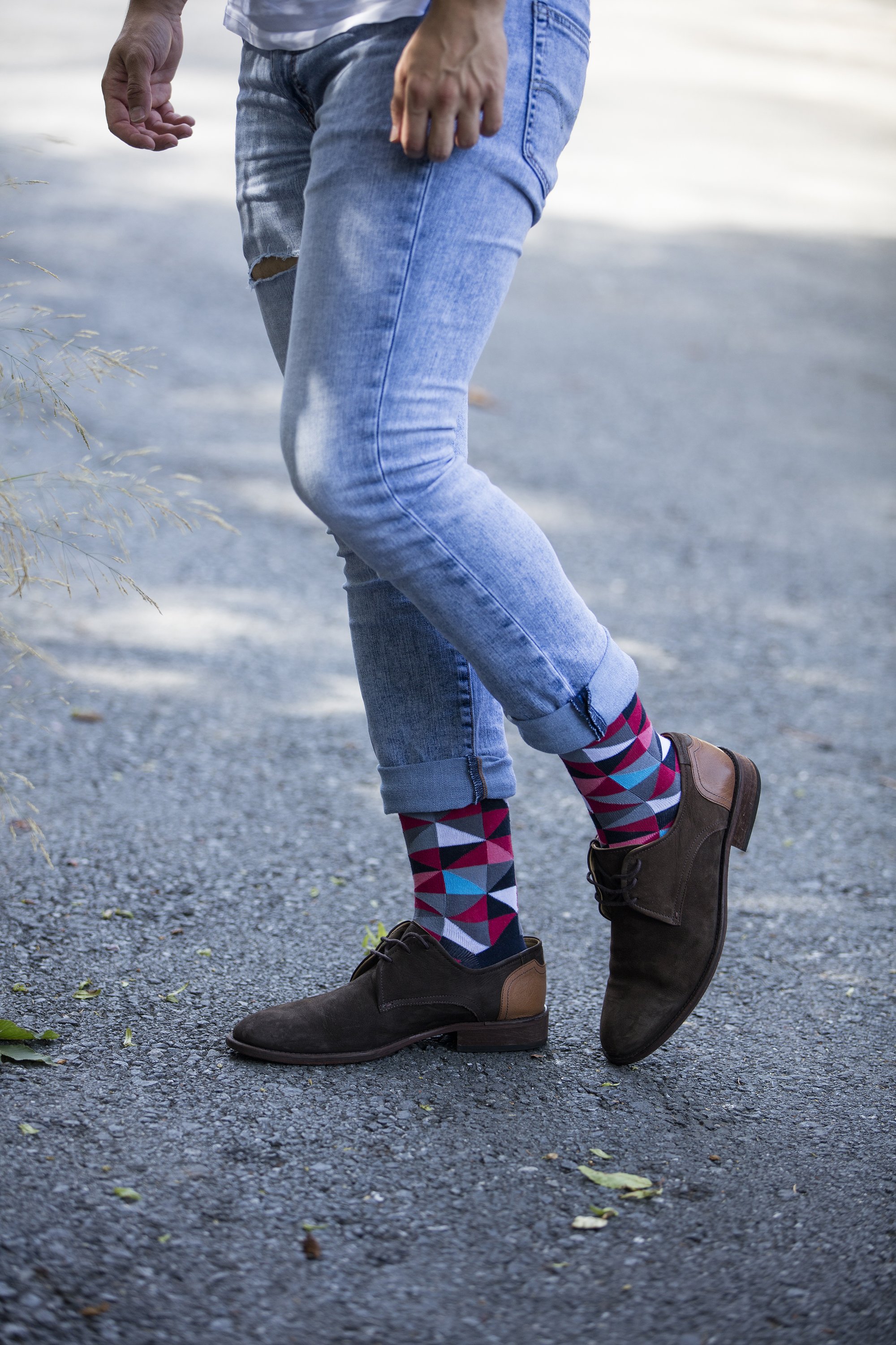 Men's Red Triangle Socks featuring a vibrant red color with a trendy triangle pattern, made from soft Turkish cotton for comfort.