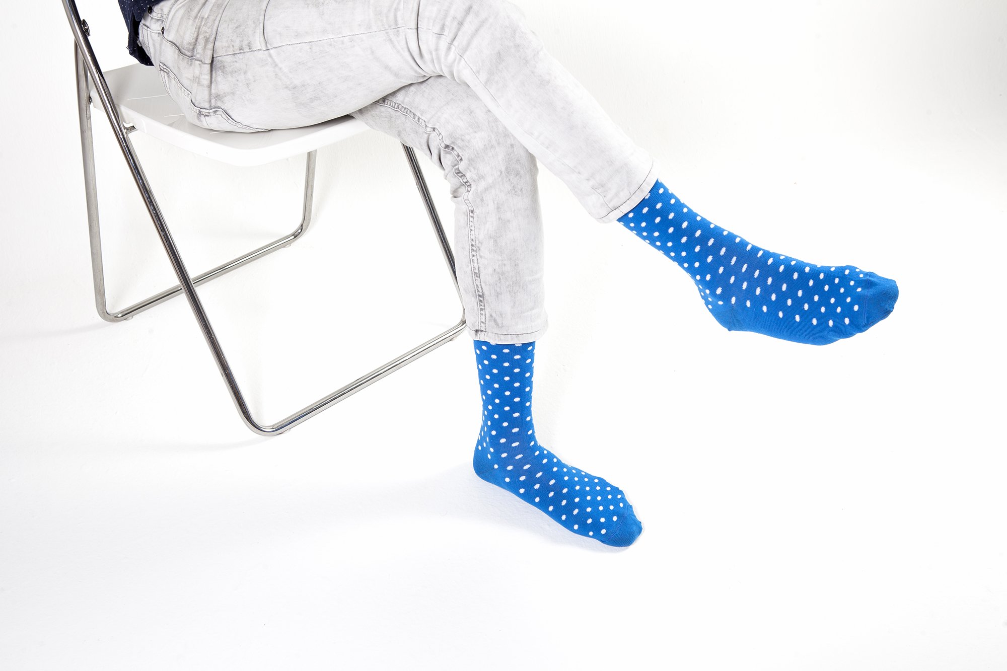 Men's Solid Blue Dot Socks featuring a vibrant blue dot pattern, made from soft Turkish cotton for comfort and style.