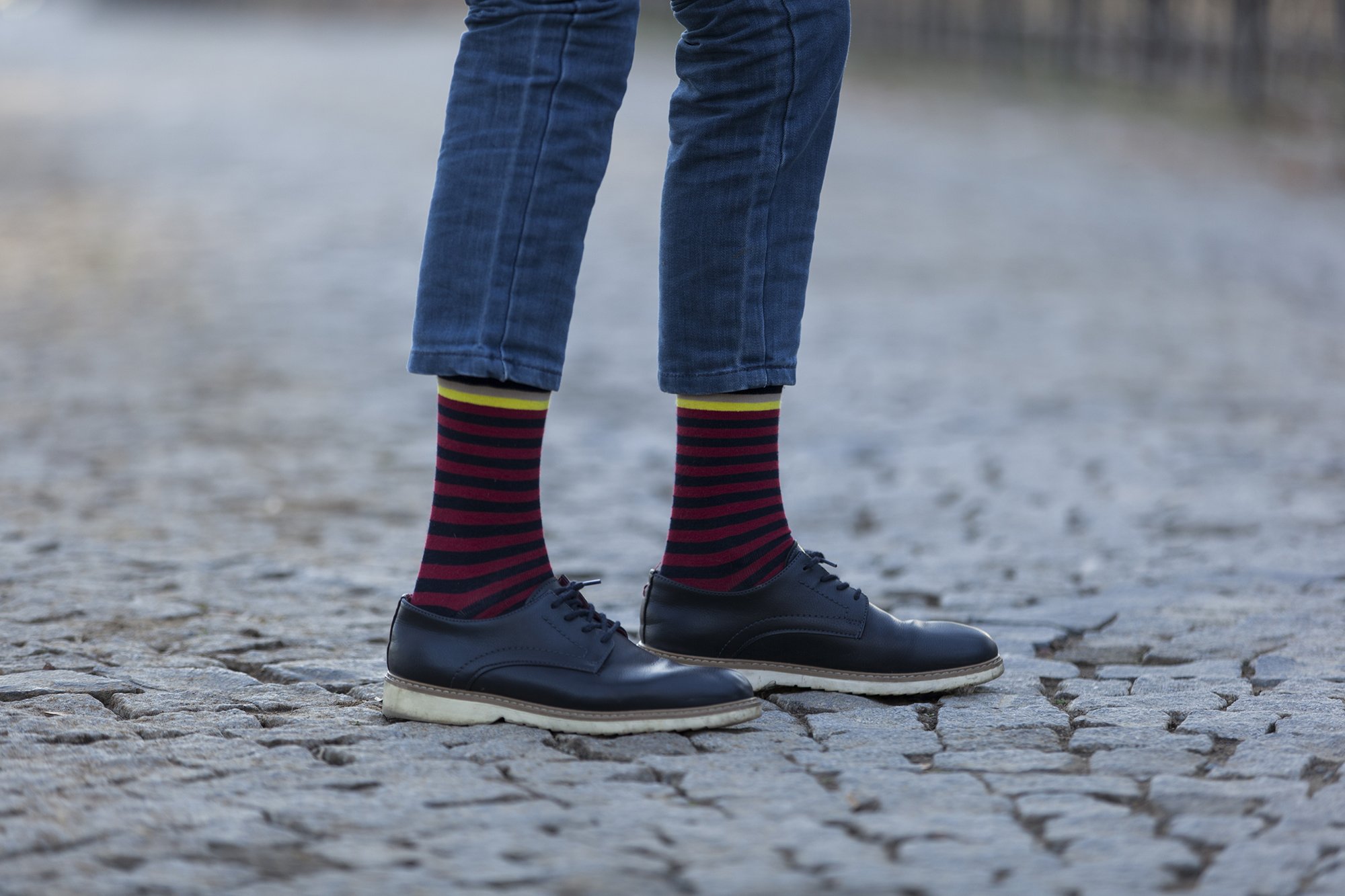 Men's Solid Burgundy Stripe Socks featuring a vibrant design, made from soft Turkish cotton for comfort and style.