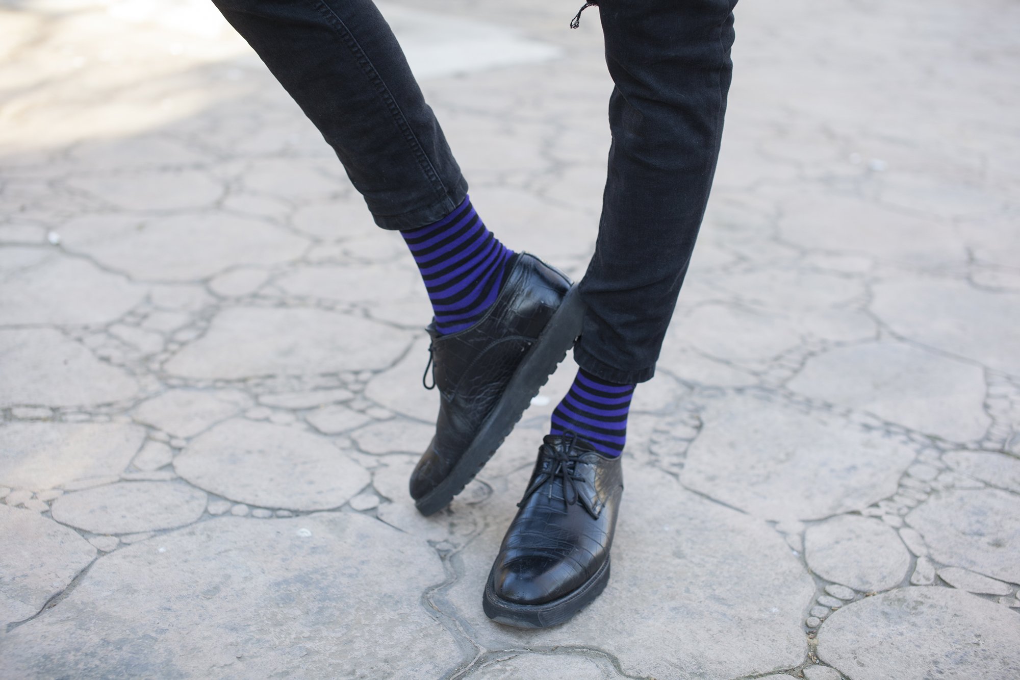 Men's Solid Purple Stripe Socks showcasing vibrant purple stripes and a comfortable fit, perfect for any occasion.