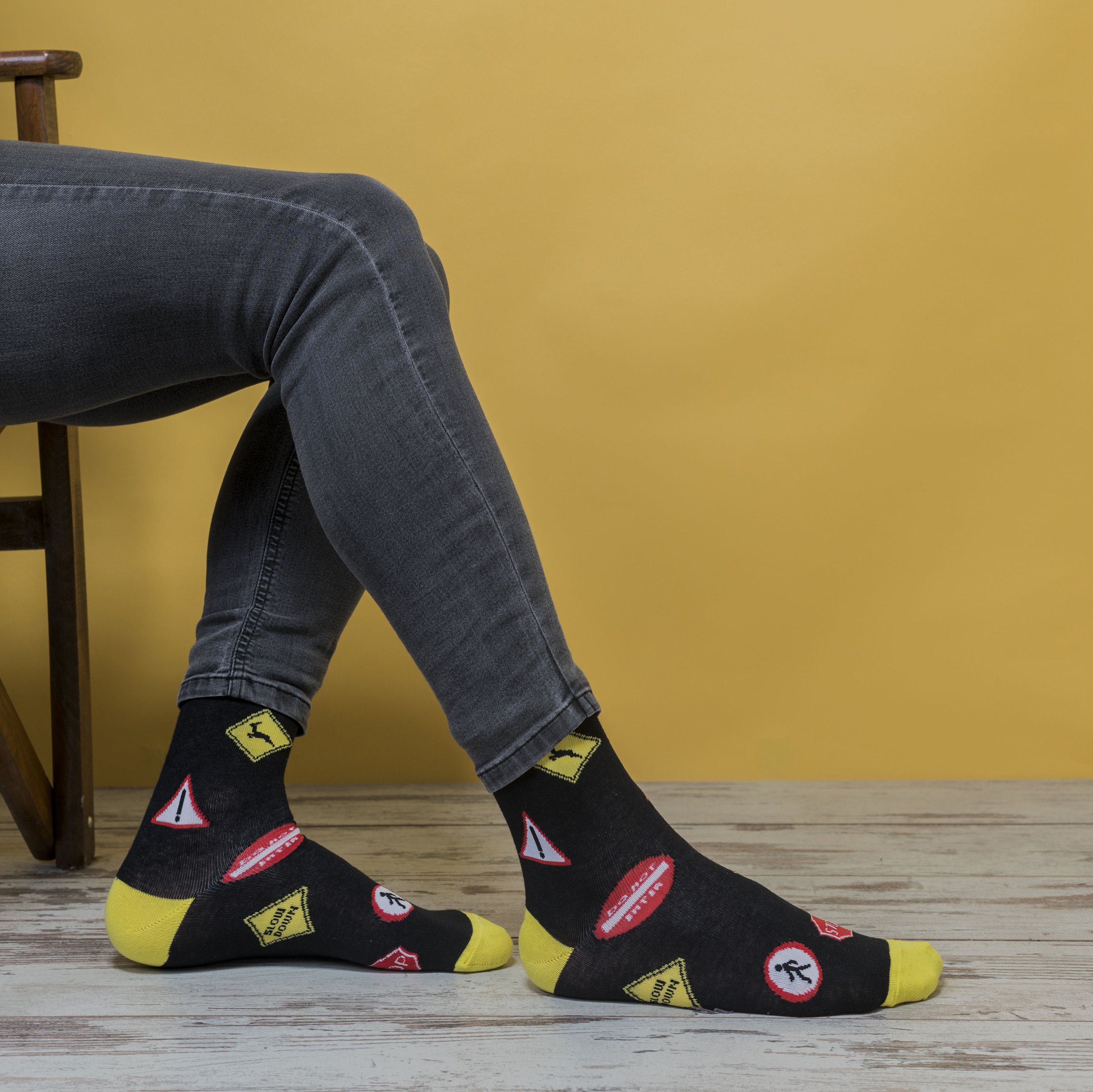 Colorful Men's Traffic Signs Socks featuring playful traffic sign patterns, made from soft Turkish cotton for comfort.