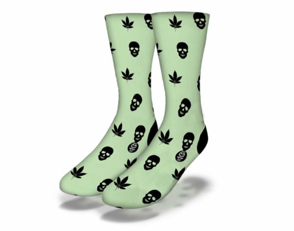 STONER SKULLS Fun Weed Socks featuring vibrant marijuana leaf designs, perfect for stoners and casual wear.