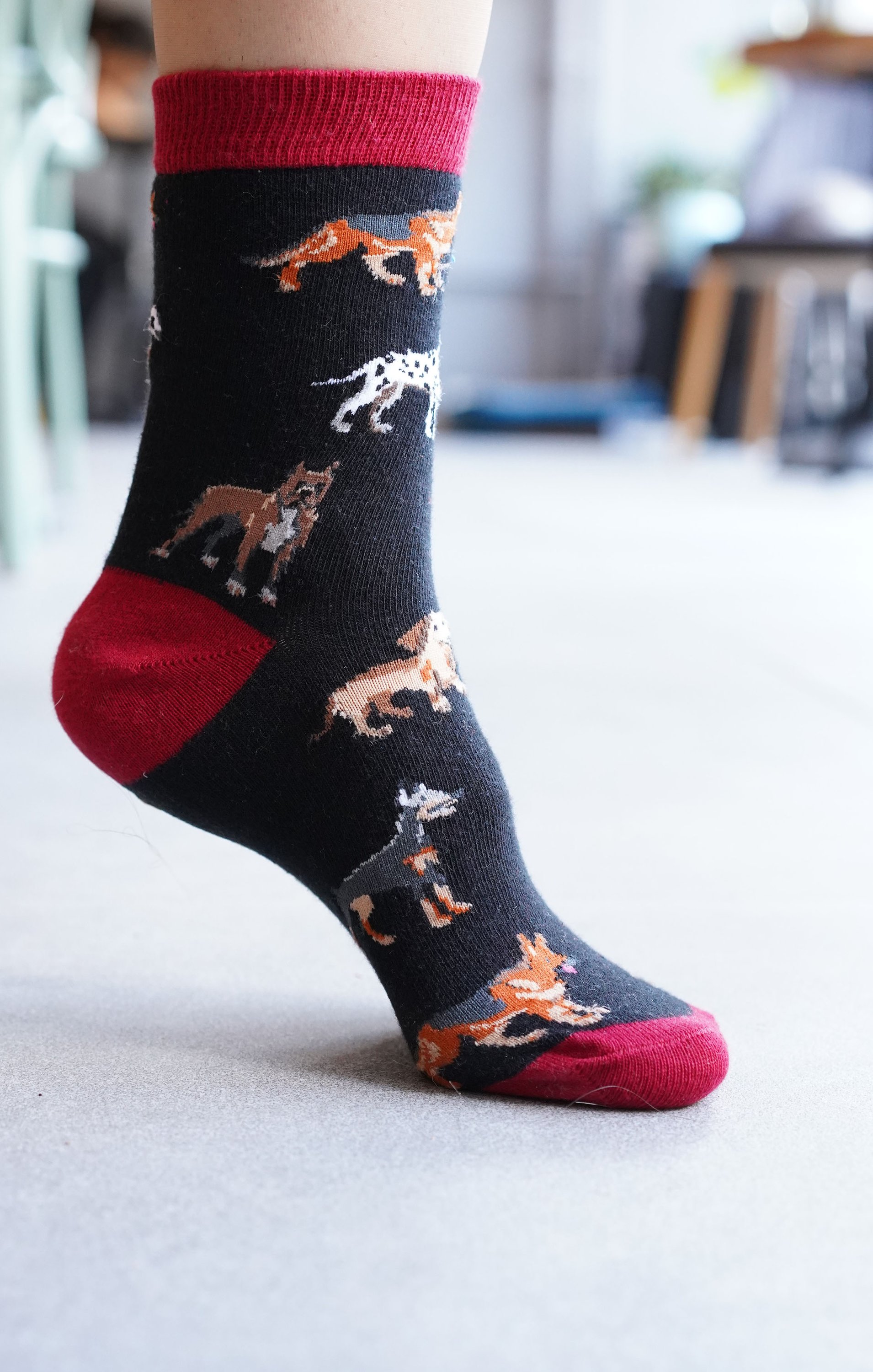 Colorful Women's Dog Species Socks featuring fun dog patterns, made from soft Turkish cotton for comfort.