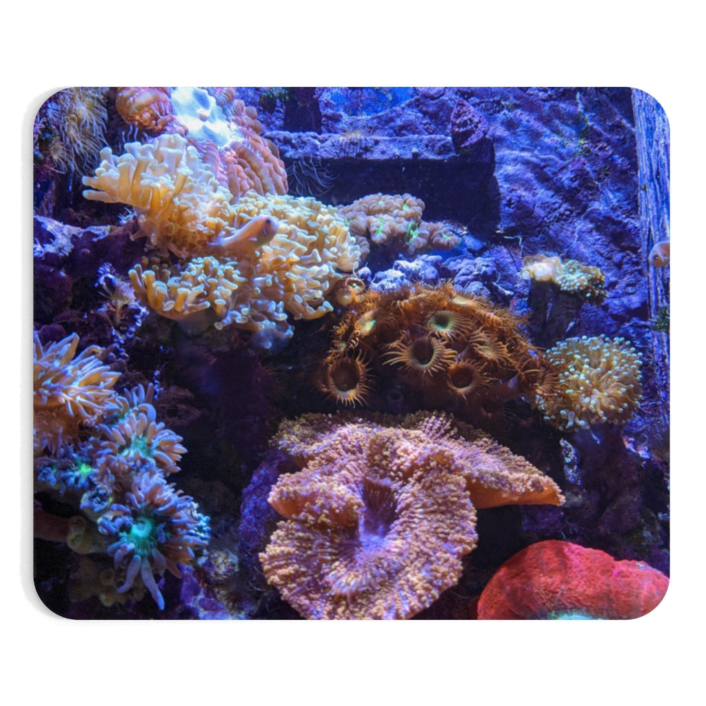 Aquarium Mouse Pad featuring vibrant marine life design and non-slip surface, perfect for enhancing desk aesthetics.