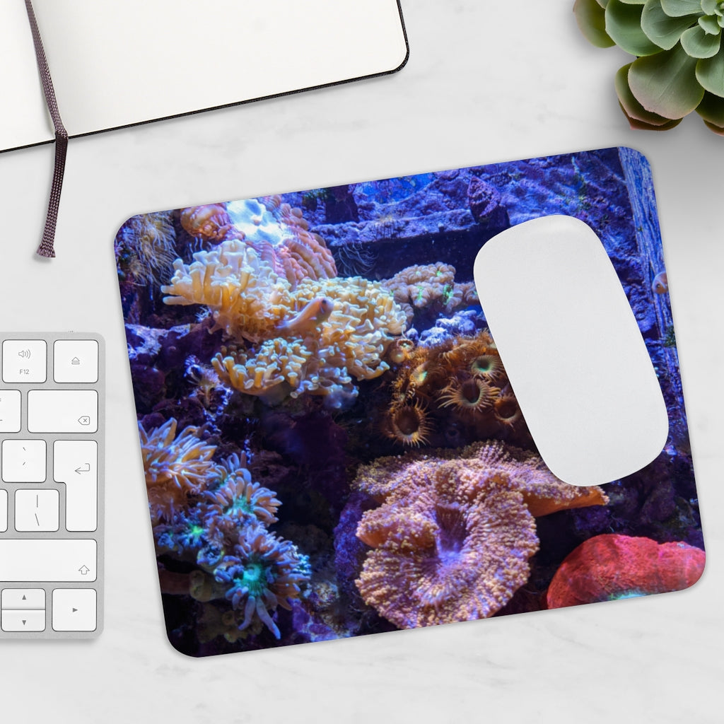 Aquarium Mouse Pad featuring vibrant marine life design and non-slip surface, perfect for enhancing desk aesthetics.