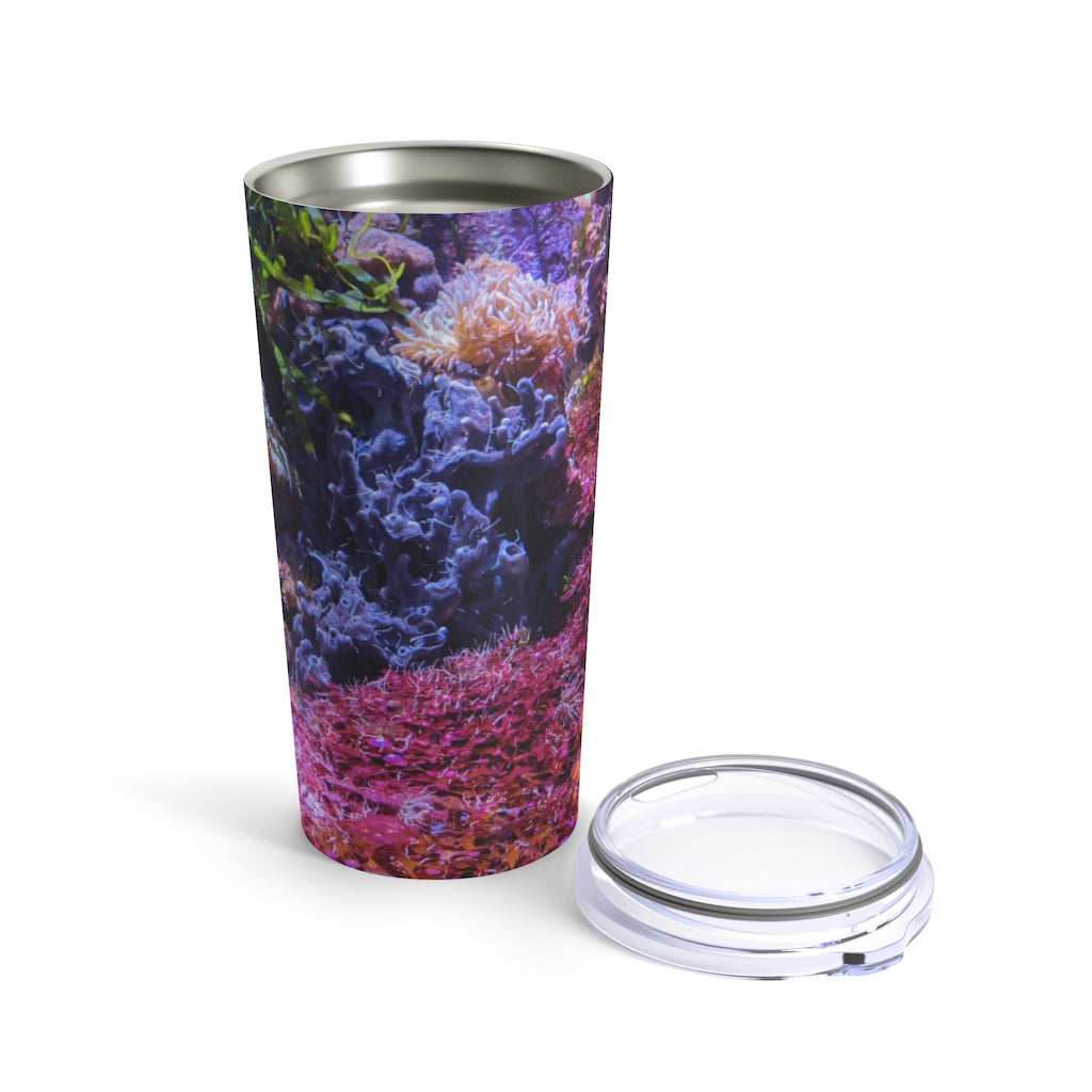 20oz stainless steel Aquarium Tumbler with a see-thru plastic lid, showcasing a sleek design and rounded corners.