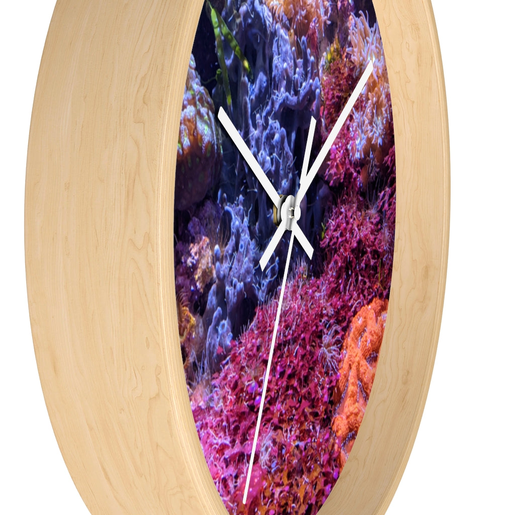 Aquarium Wall Clock featuring a wooden frame and plexiglass face, designed for indoor use with a silent mechanism.