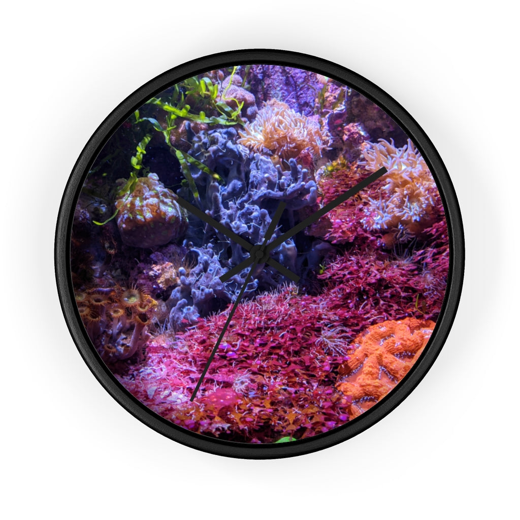 Aquarium Wall Clock featuring a wooden frame and plexiglass face, designed for indoor use with a silent mechanism.