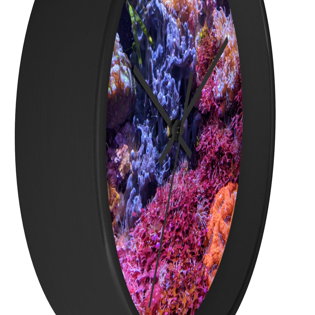 Aquarium Wall Clock featuring a wooden frame and plexiglass face, designed for indoor use with a silent mechanism.