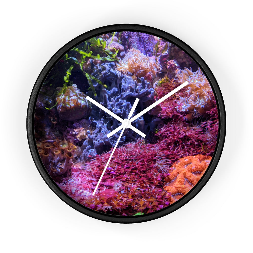 Aquarium Wall Clock featuring a wooden frame and plexiglass face, designed for indoor use with a silent mechanism.