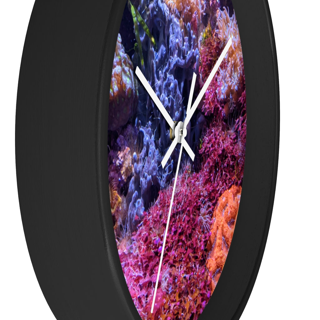 Aquarium Wall Clock featuring a wooden frame and plexiglass face, designed for indoor use with a silent mechanism.