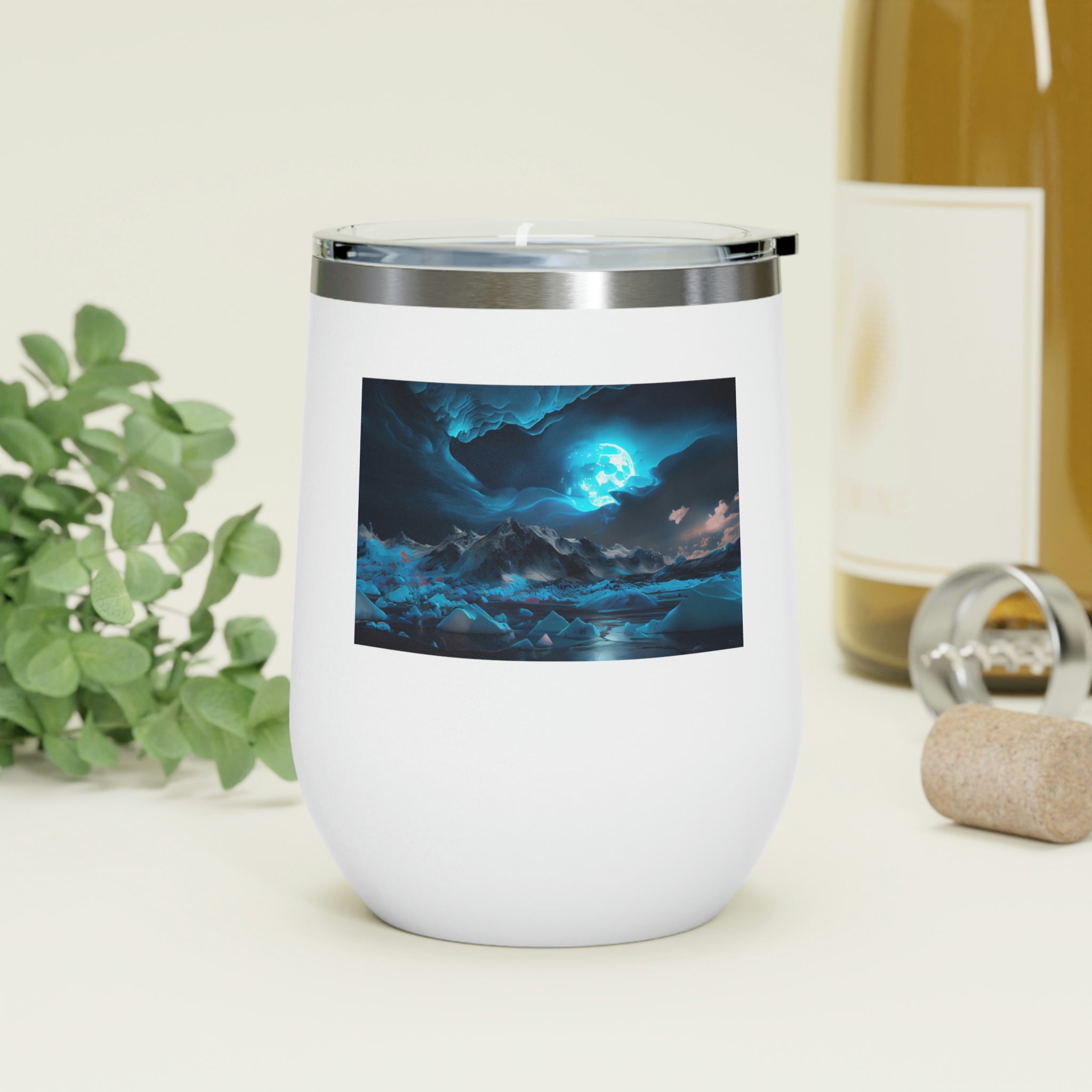 Arctic Wine Tumbler in stainless steel with a clear plastic lid, showcasing its sleek design and double insulation for hot and cold beverages.