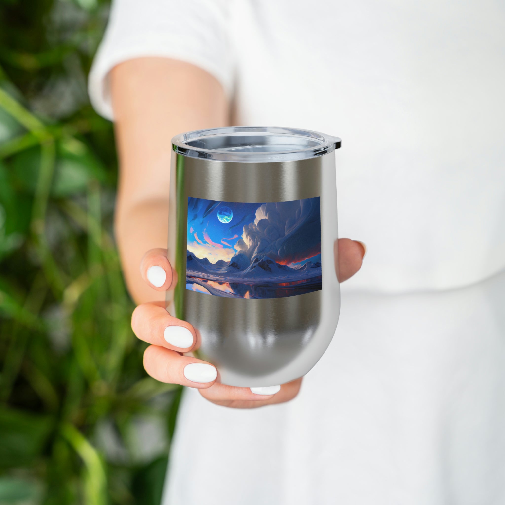 Arctic Wine Tumbler in stainless steel with clear lid, showcasing its sleek design and double insulation for hot and cold beverages.