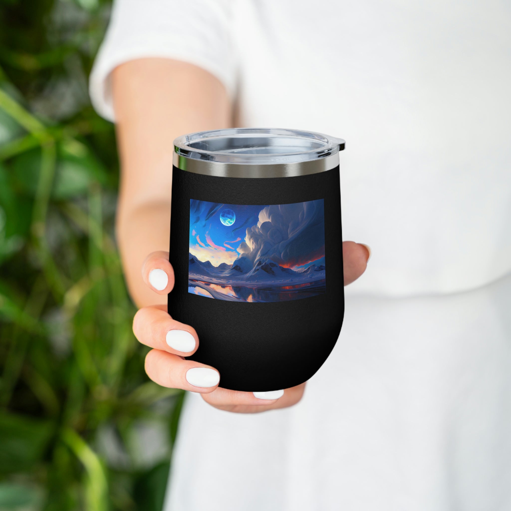 Arctic Wine Tumbler in stainless steel with clear lid, showcasing its sleek design and double insulation for hot and cold beverages.