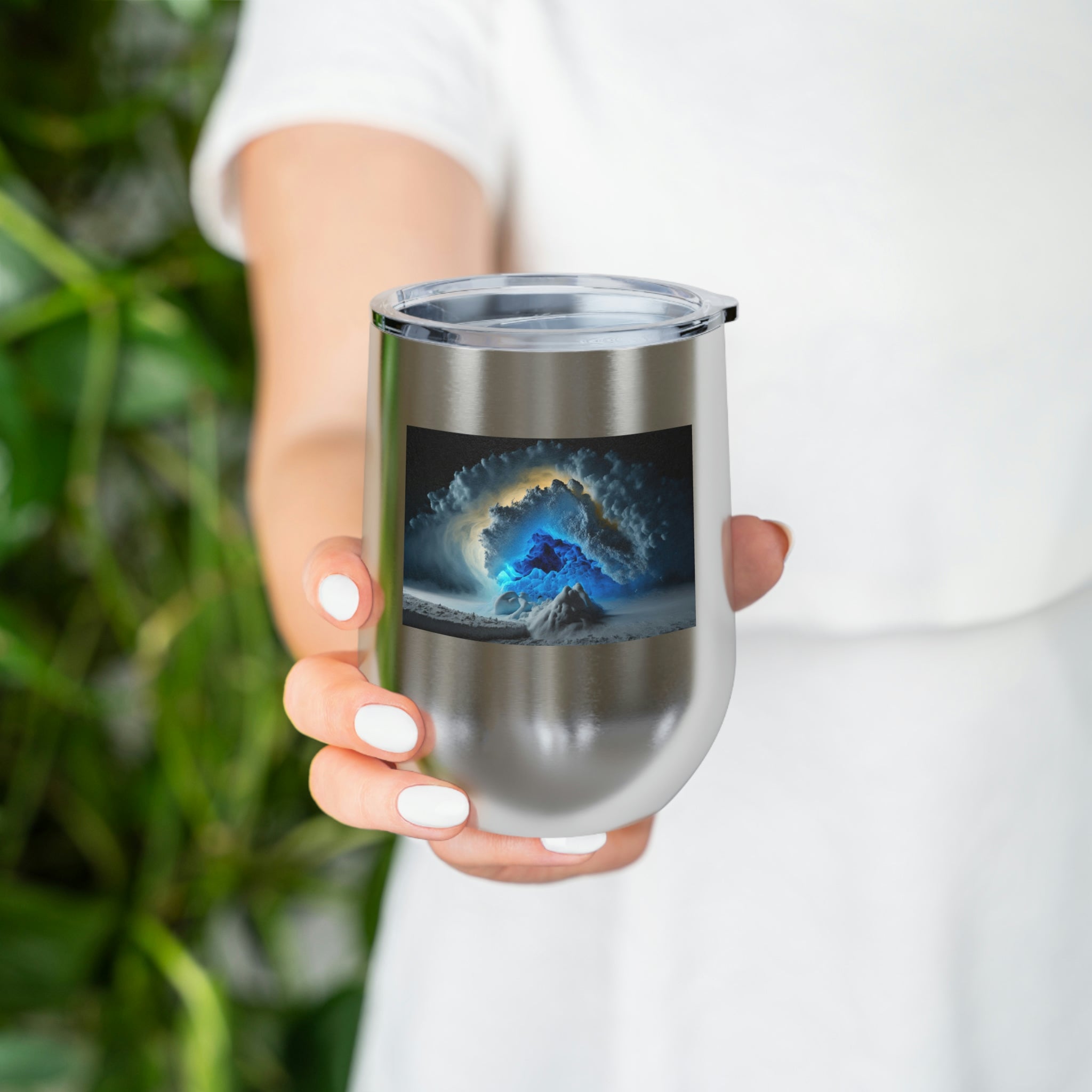 Arctic Wine Tumbler in stainless steel with a clear plastic lid, showcasing its stylish design and double-wall insulation.