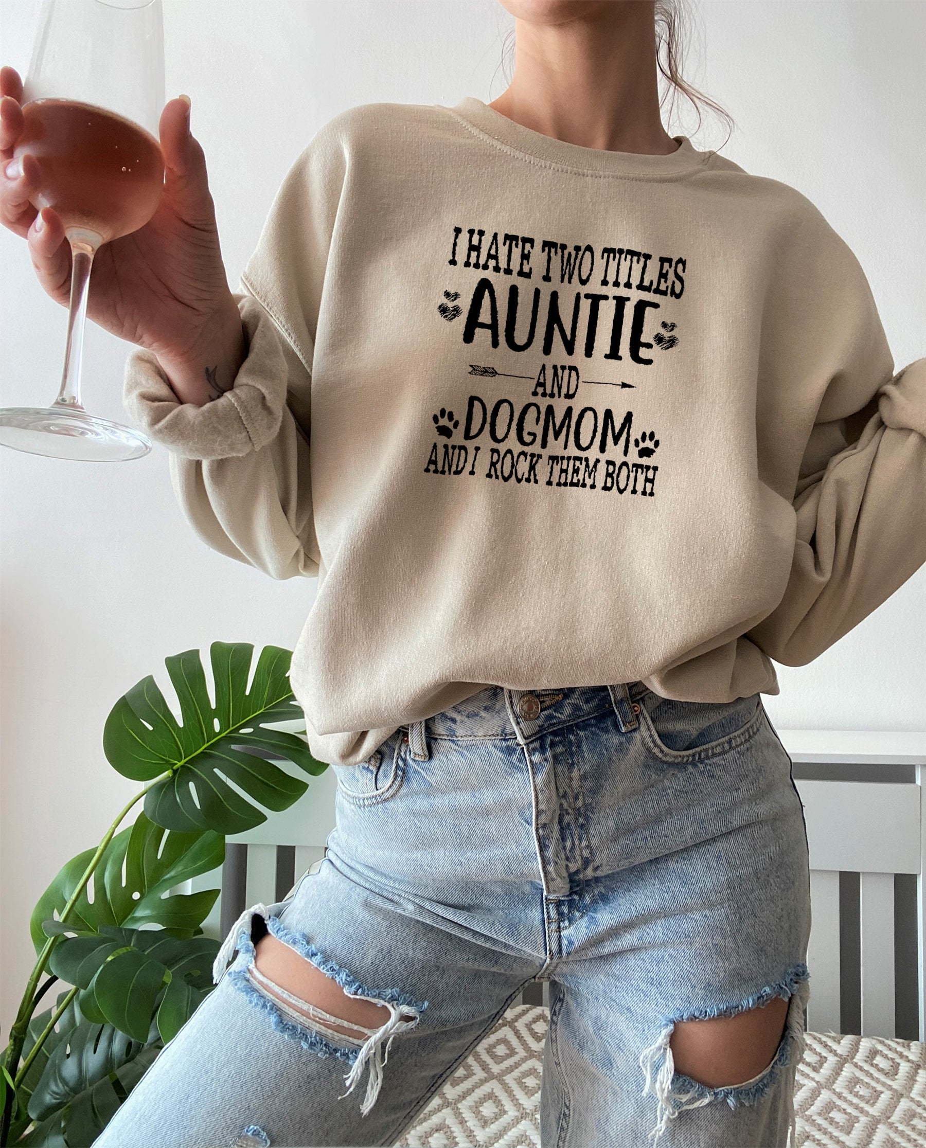 Auntie & Dogmom Sweat Shirt featuring a cozy fleece design, perfect for pet lovers.