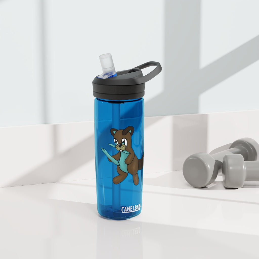 Beatrice CamelBak Eddy® Water Bottle in 20oz and 25oz sizes, showcasing its durable Tritan™ material and spill-proof biting valve.