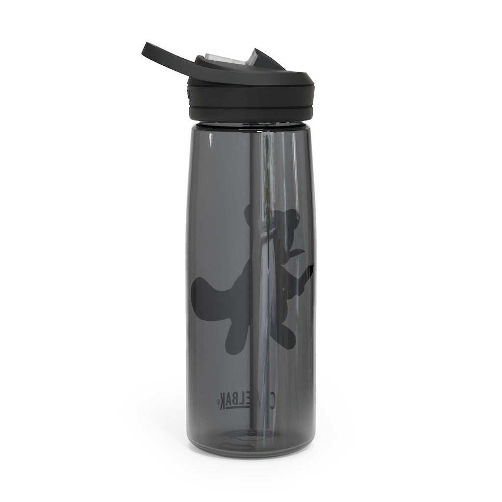 Beatrice CamelBak Eddy® Water Bottle in 20oz and 25oz sizes, showcasing its durable Tritan™ material and spill-proof biting valve.