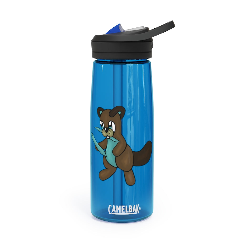 Beatrice CamelBak Eddy® Water Bottle in 20oz and 25oz sizes, showcasing its durable Tritan™ material and spill-proof biting valve.