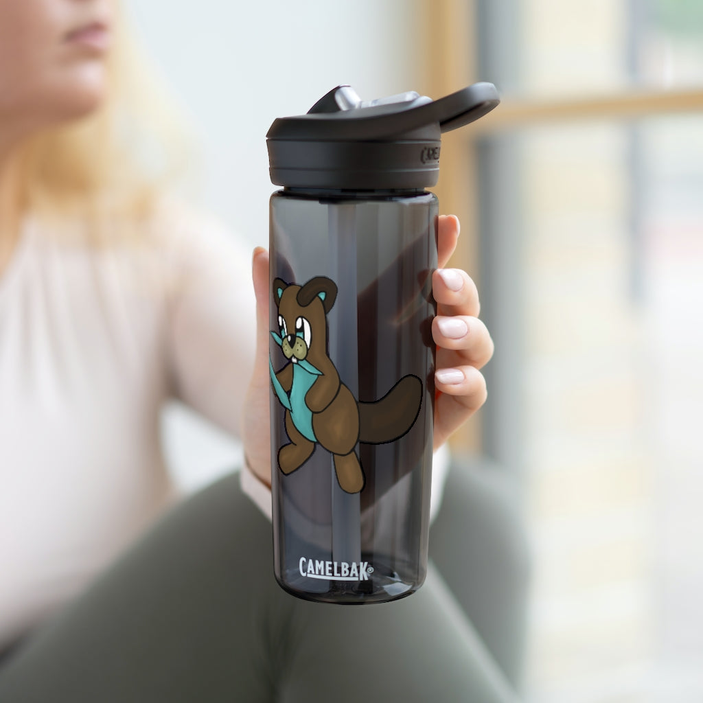 Beatrice CamelBak Eddy® Water Bottle in 20oz and 25oz sizes, showcasing its durable Tritan™ material and spill-proof biting valve.