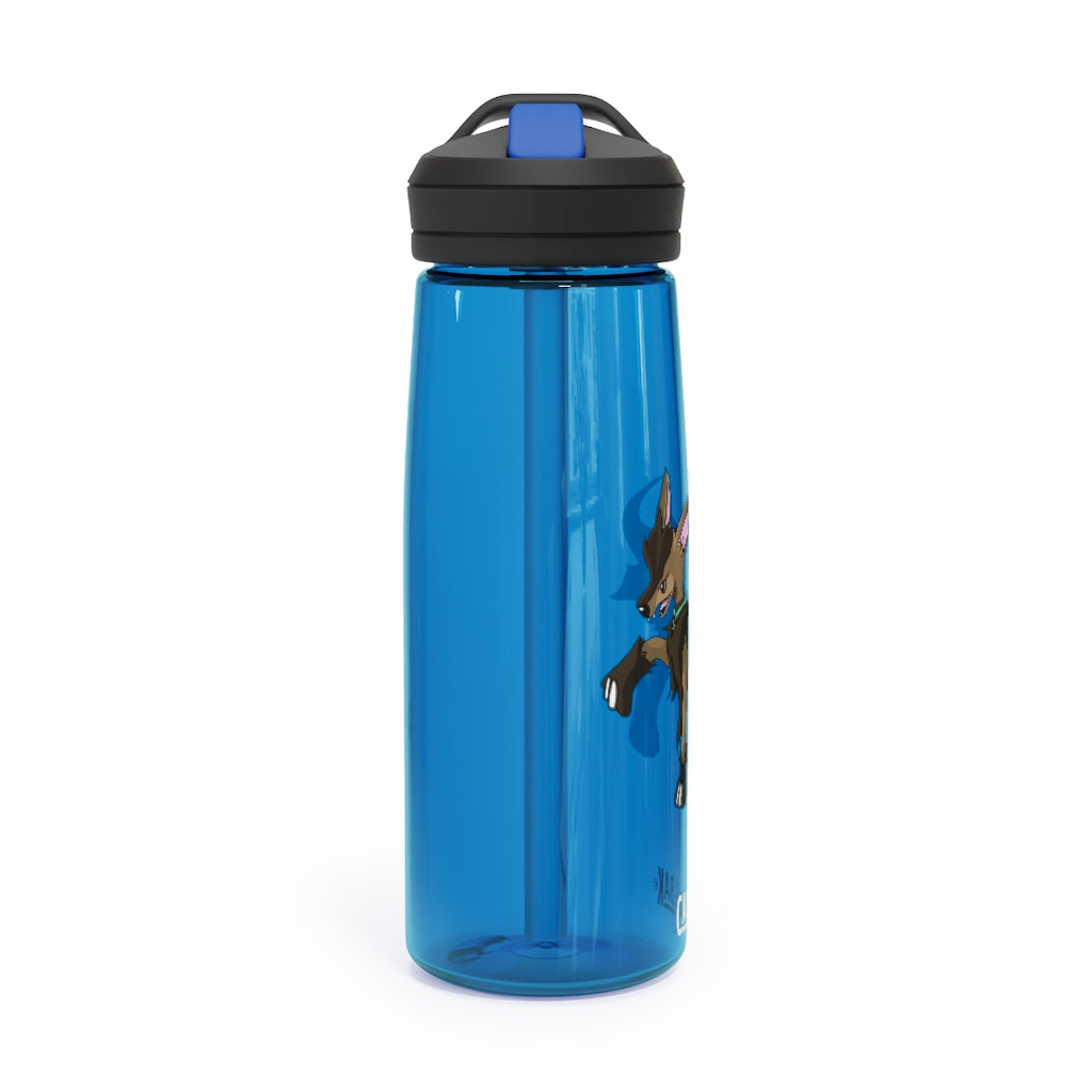 Chiwuahun CamelBak Eddy® Water Bottle in 20oz and 25oz sizes, showcasing its robust design and easy-carry handle.