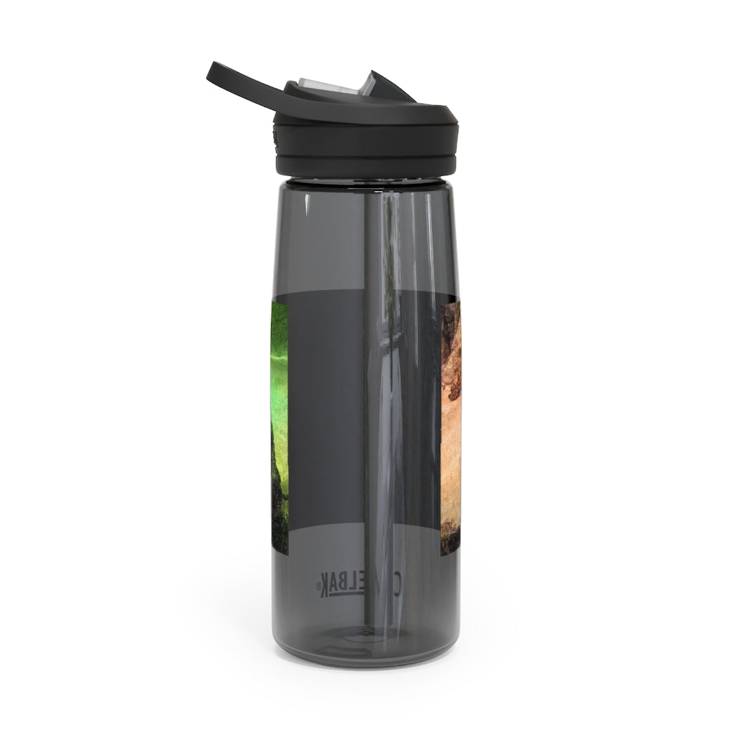 Crocodile CamelBak Eddy® Water Bottle in 20oz and 25oz sizes, showcasing its durable Tritan™ material and spill-proof design.