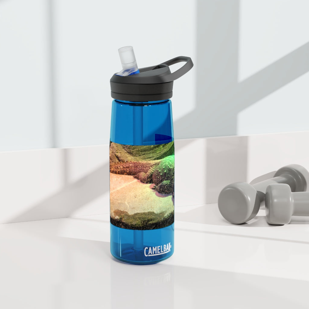 Crocodile CamelBak Eddy® Water Bottle in 20oz and 25oz sizes, showcasing its durable Tritan™ material and spill-proof design.