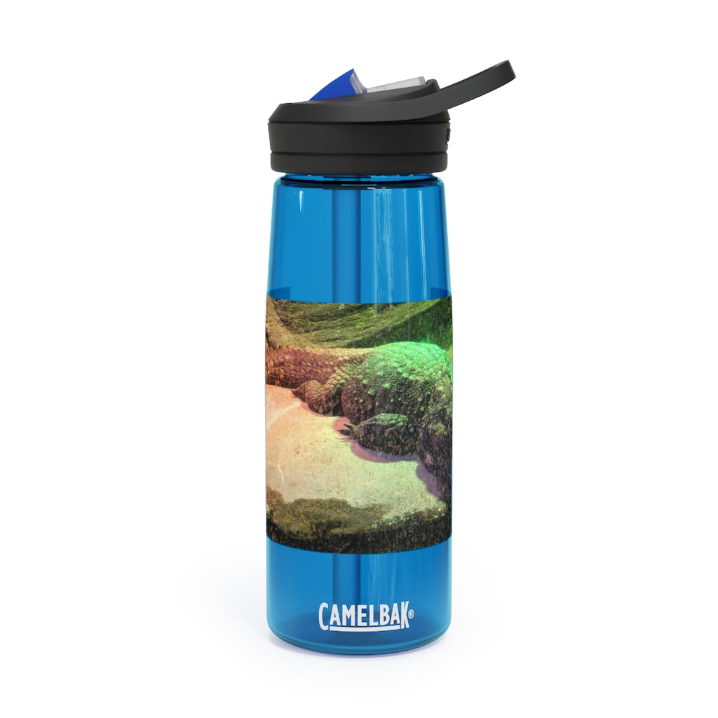 Crocodile CamelBak Eddy® Water Bottle in 20oz and 25oz sizes, showcasing its durable Tritan™ material and spill-proof design.