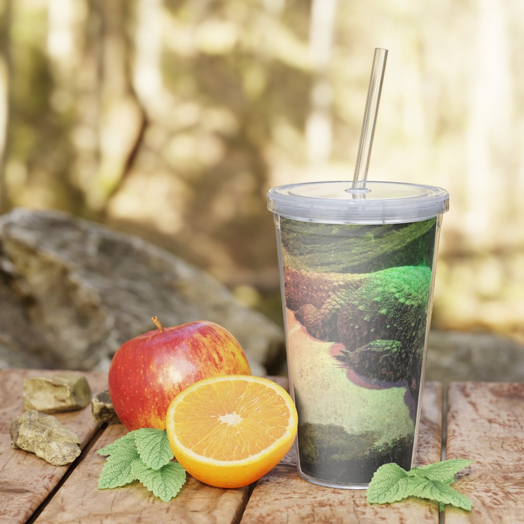 Crocodile Plastic Tumbler with Straw, featuring a customizable design and double wall insulation, perfect for drinks at events.