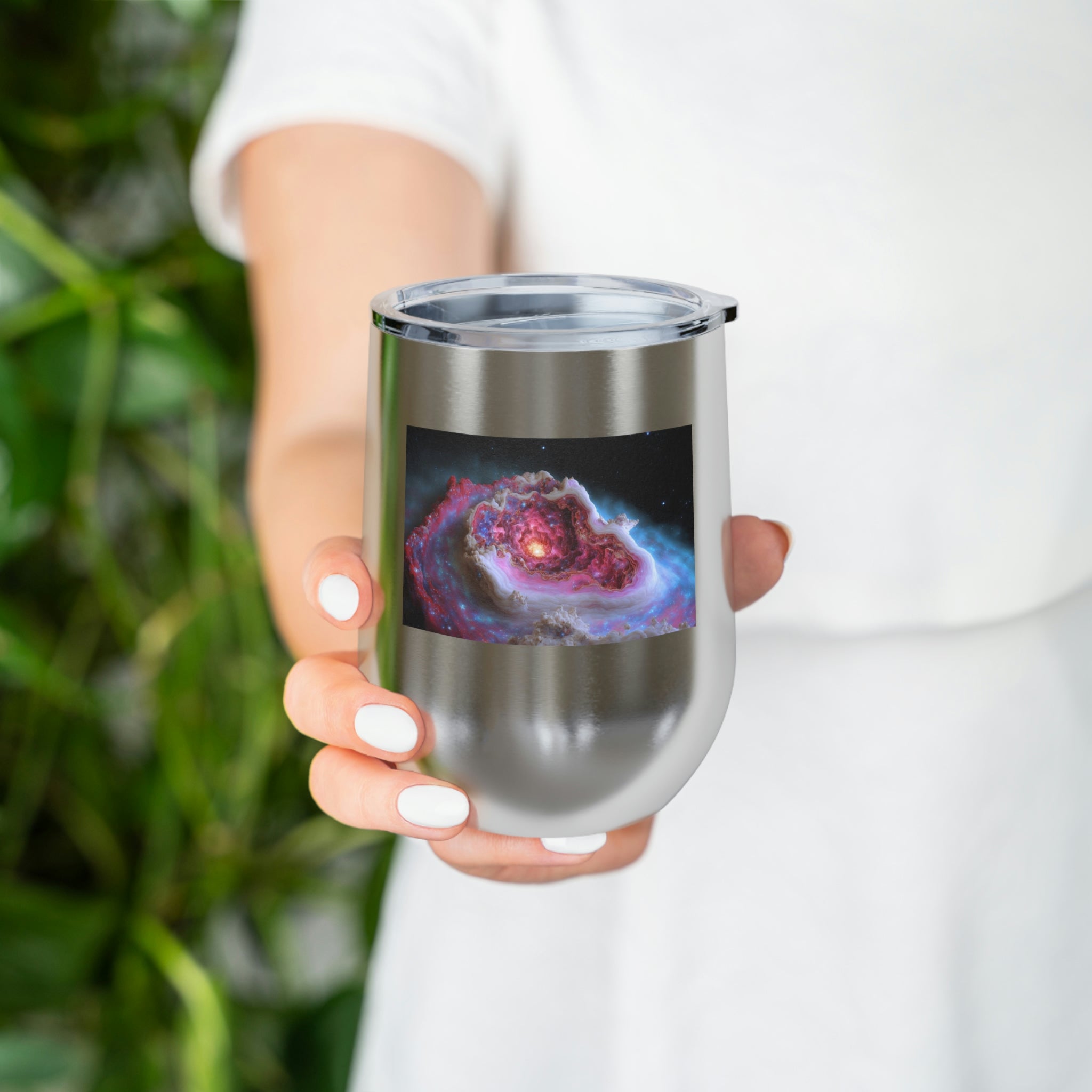 Galaxy Effects Wine Tumbler with a stunning galaxy design, featuring a clear plastic lid and double-wall insulation.